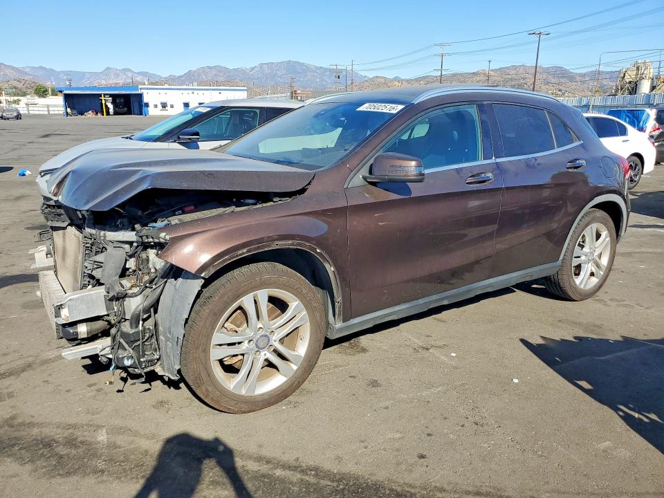 70502516 :رقم المزاد ، WDCTG4EB8GJ205378 vin ، 2016 Mercedes-benz Gla مزاد بيع