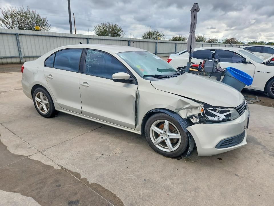 2011 Volkswagen Jetta მანქანა იყიდება აუქციონზე, vin: 3VWDZ7AJ7BM357454, აუქციონის ნომერი: 71488276