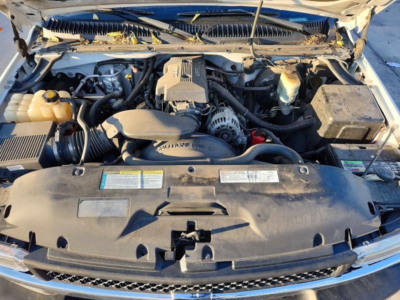 2000 Chevrolet Silverado მანქანა იყიდება აუქციონზე, vin: 1GCEC14V5YE422885, აუქციონის ნომერი: 72059636