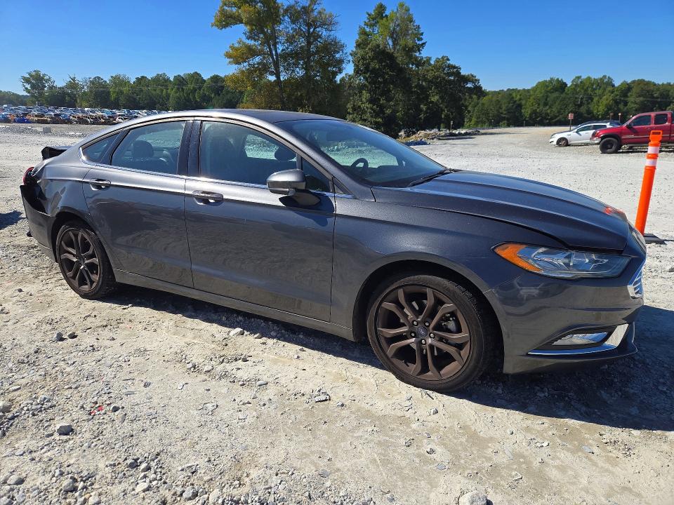 72023076 :رقم المزاد ، 3FA6P0H75JR183538 vin ، 2018 Ford Fusion مزاد بيع