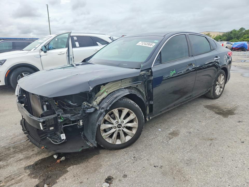 2018 Kia Optima მანქანა იყიდება აუქციონზე, vin: 5XXGT4L35JG261630, აუქციონის ნომერი: 71243966