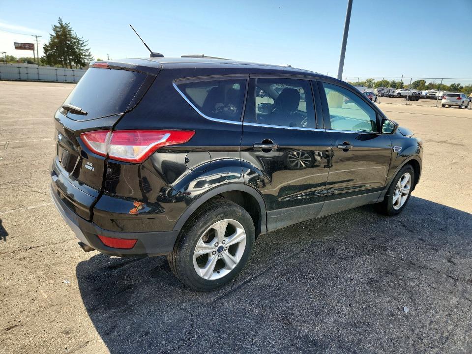 Продажа на аукционе авто 2016 Ford Escape, vin: 1FMCU9G9XGUA48470, номер лота: 70421676