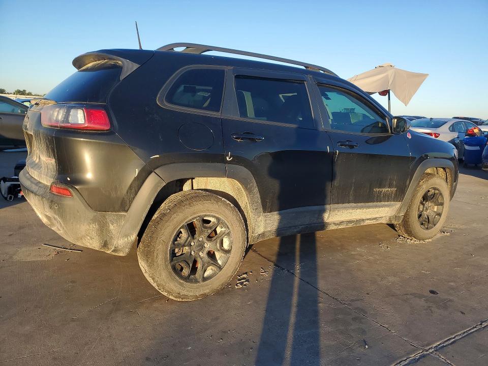 71412946 :رقم المزاد ، 1C4PJMBX4KD136026 vin ، 2019 Jeep Cherokee مزاد بيع