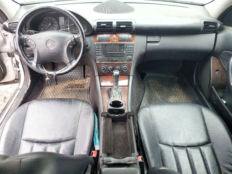 2005 Mercedes-benz C მანქანა იყიდება აუქციონზე, vin: WDBRH81J35F654922, აუქციონის ნომერი: 72404836