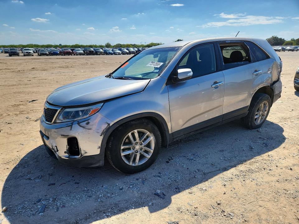 72013566 :رقم المزاد ، 5XYKT3A67FG580838 vin ، 2015 Kia Sorento مزاد بيع