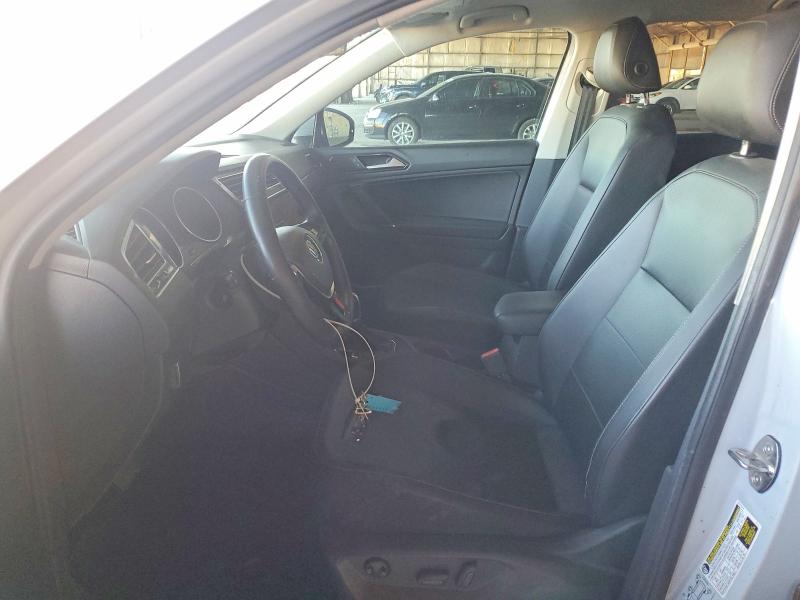 Продажа на аукционе авто 2018 Volkswagen Tiguan, vin: 3VV3B7AX3JM214251, номер лота: 71272286
