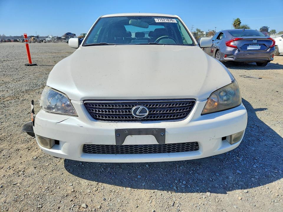 71521876 :رقم المزاد ، JTHBD192X40091922 vin ، 2004 Lexus Is مزاد بيع