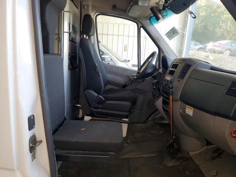 69461976 :رقم المزاد ، WD3PE8DD8GP251260 vin ، 2016 Mercedes-benz Sprinter مزاد بيع