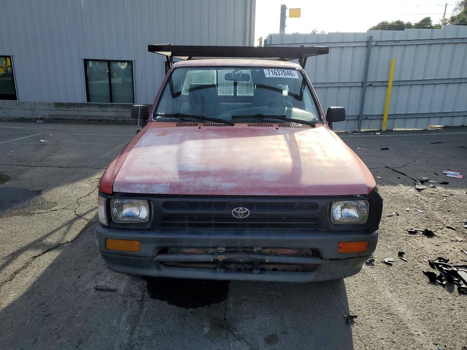 71637046 :رقم المزاد ، 4TARN81A2NZ022529 vin ، 1992 Toyota Pickup مزاد بيع