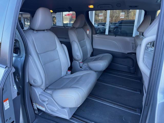 Продаж на аукціоні авто 2019 Toyota Sienna, vin: 5TDDZ3DCXKS227743, номер лоту: 74255376