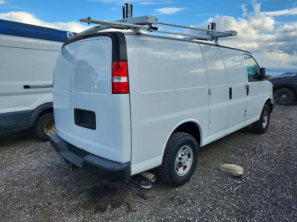 Продаж на аукціоні авто 2022 Chevrolet Express G2500, vin: 1GCWGAFP1N1164794, номер лоту: 69857246