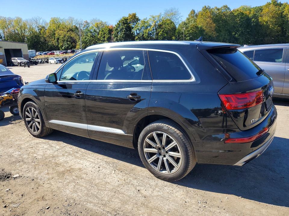 2018 Audi Q7 მანქანა იყიდება აუქციონზე, vin: WA1LAAF70JD005711, აუქციონის ნომერი: 71810636