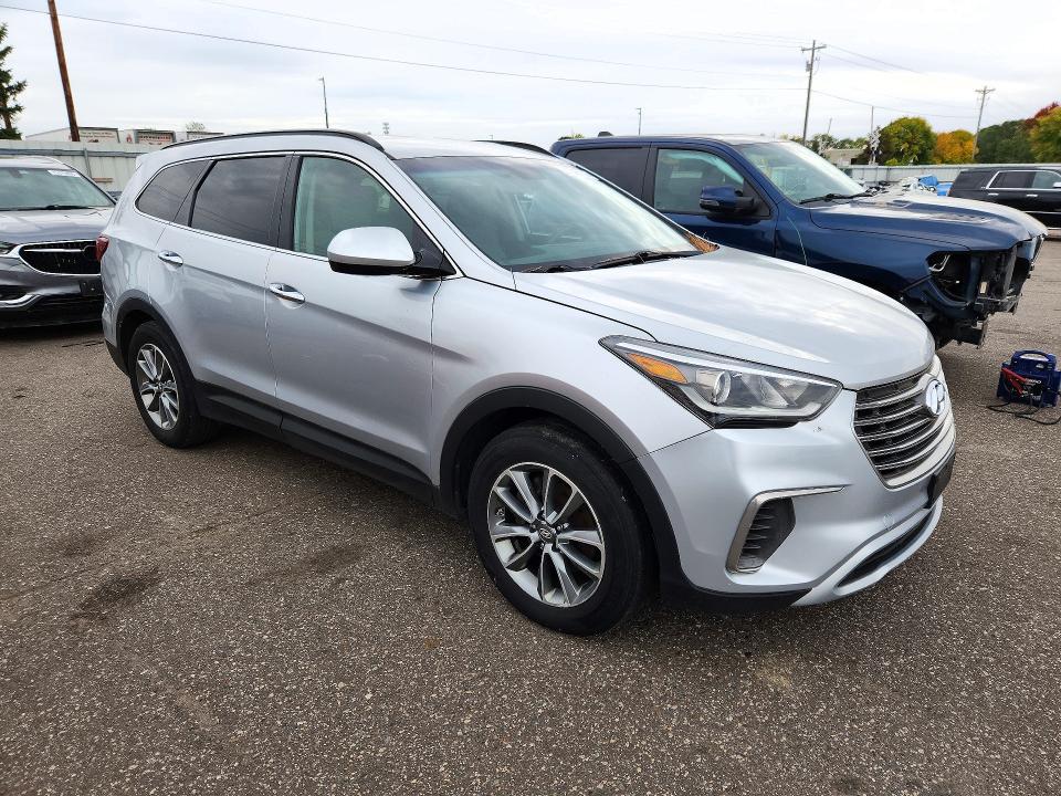 Продажа на аукционе авто 2017 Hyundai Santa Fe, vin: KM8SMDHFXHU188958, номер лота: 71315296