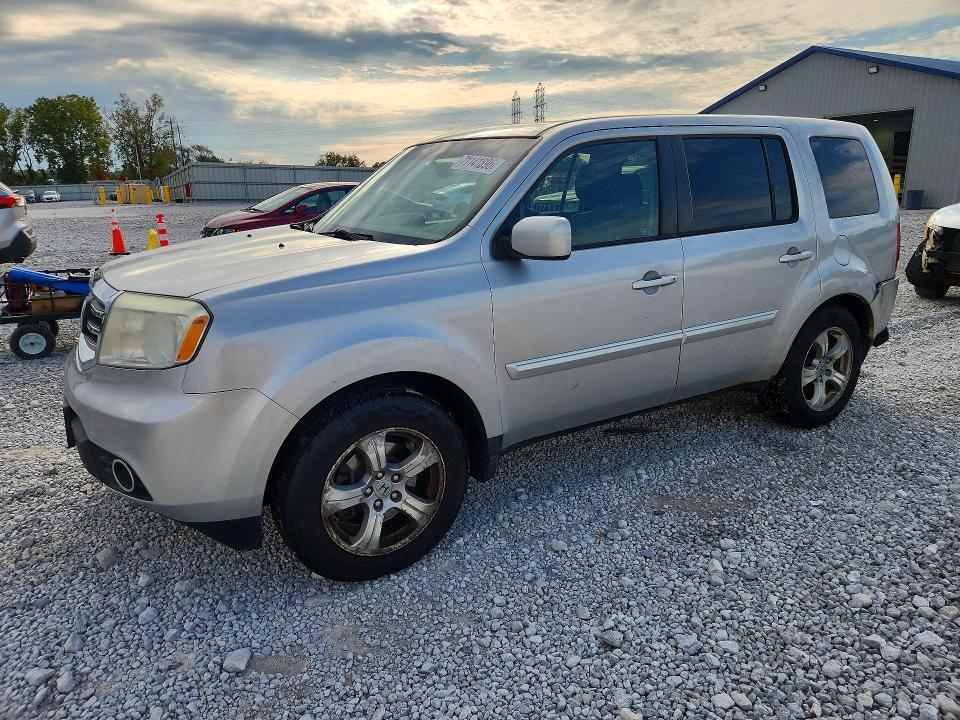 71141896 :رقم المزاد ، 5FNYF4H58CB015974 vin ، 2012 Honda Pilot مزاد بيع