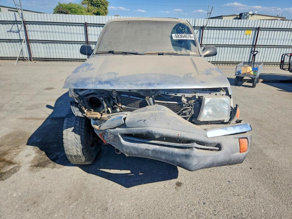 68364076 :رقم المزاد ، 5TESN92N7YZ708538 vin ، 2000 Toyota Tacoma مزاد بيع