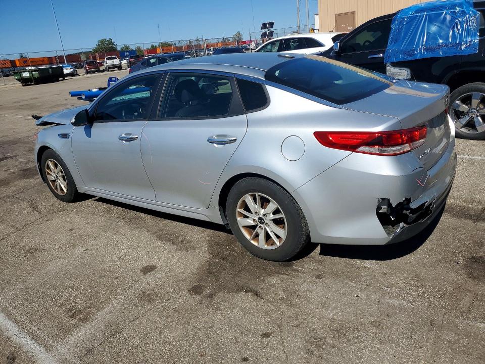 2016 Kia Optima მანქანა იყიდება აუქციონზე, vin: 5XXGT4L39GG023823, აუქციონის ნომერი: 70504146