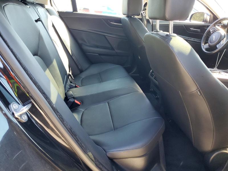 Продаж на аукціоні авто 2019 Jaguar Xe, vin: SAJAJ4FX1KCP46733, номер лоту: 72233326