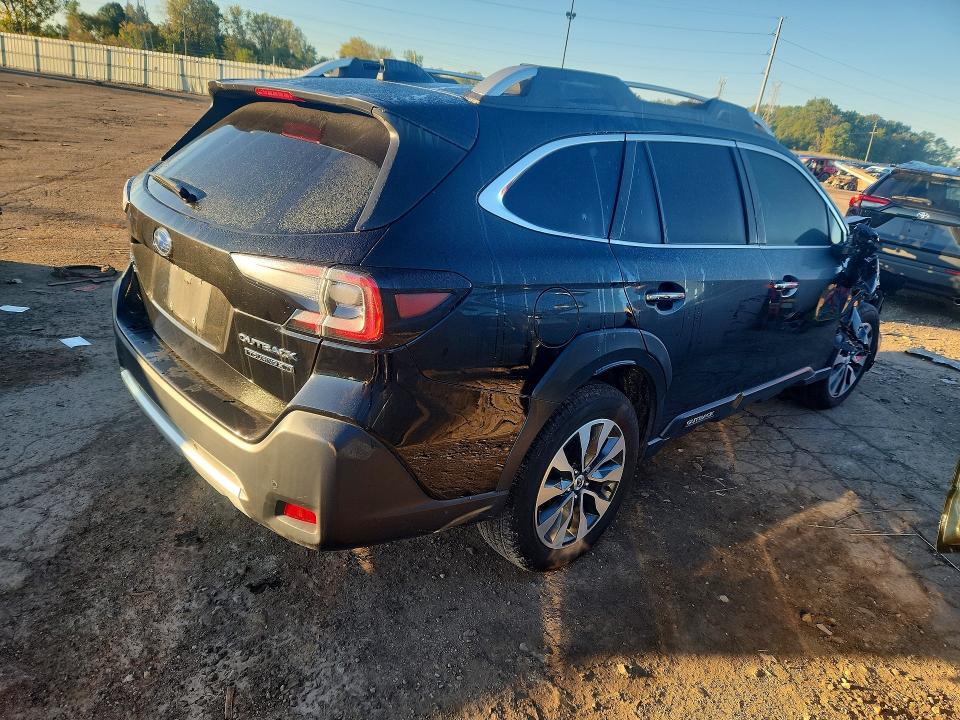 71154466 :رقم المزاد ، 4S4BTGPD8P3150492 vin ، 2023 Subaru Outback مزاد بيع