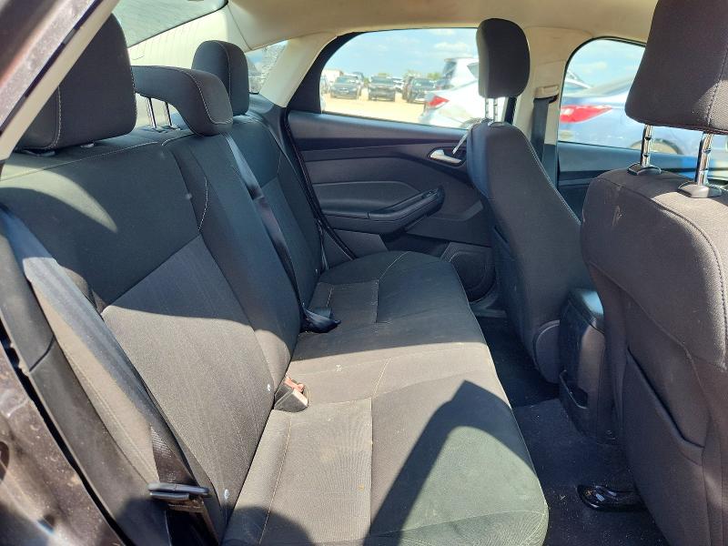72148936 :رقم المزاد ، 1FADP3F28FL233645 vin ، 2015 Ford Focus مزاد بيع