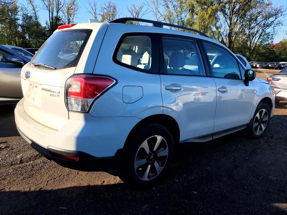 2017 Subaru Forester მანქანა იყიდება აუქციონზე, vin: JF2SJABC7HH478028, აუქციონის ნომერი: 70770876