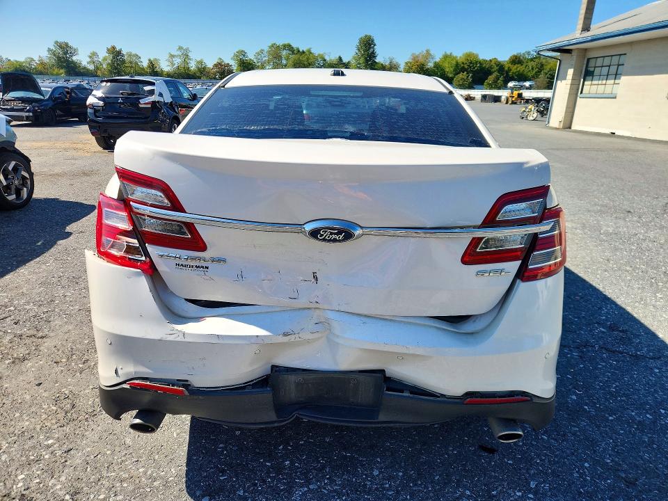 Продажа на аукционе авто 2015 Ford Taurus, vin: 1FAHP2E8XFG187889, номер лота: 70661716