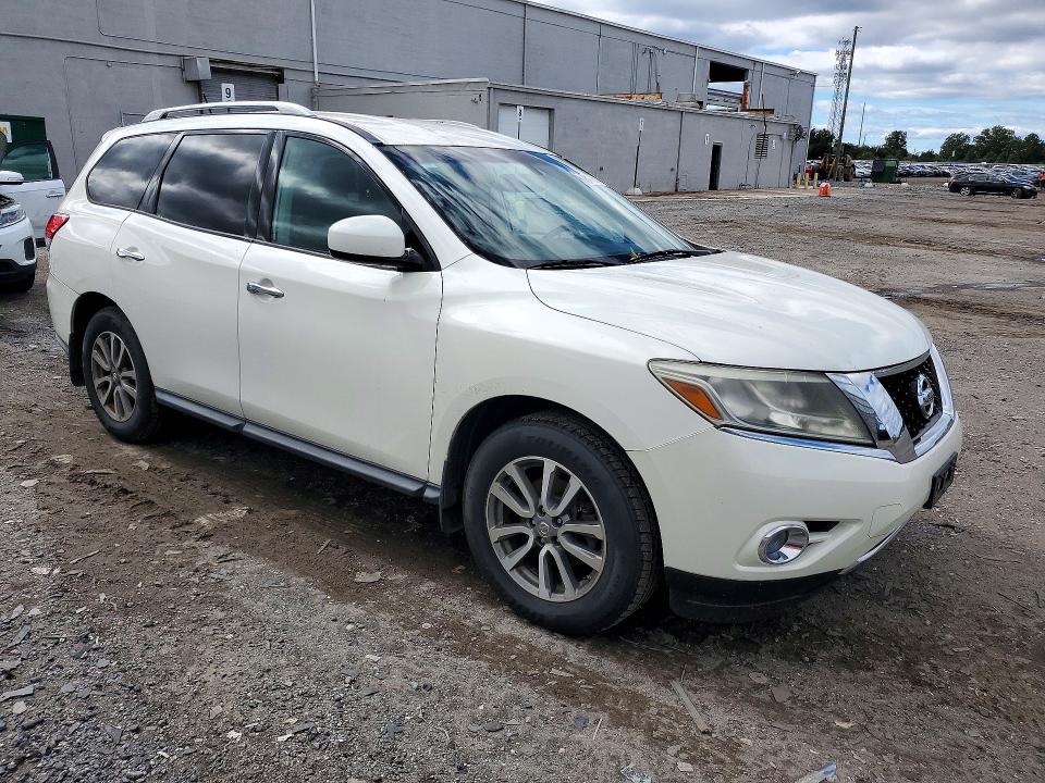 Auction sale of the 2016 Nissan Pathfinder, vin: 5N1AR2MM2GC622266, lot number: 72443816