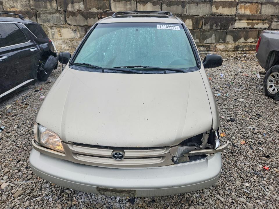 2000 Toyota Sienna მანქანა იყიდება აუქციონზე, vin: 4T3ZF13C7YU278032, აუქციონის ნომერი: 71159996