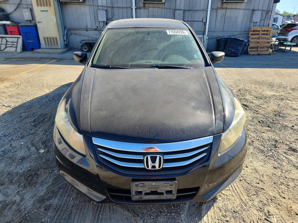 71554226 :رقم المزاد ، 1HGCP2F47BA043604 vin ، 2011 Honda Accord مزاد بيع