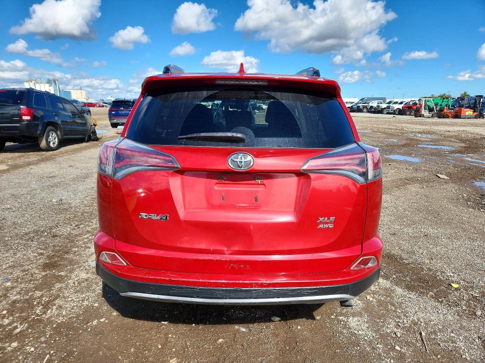 71584636 :رقم المزاد ، JTMRFREV4HJ123580 vin ، 2017 Toyota Rav4 مزاد بيع