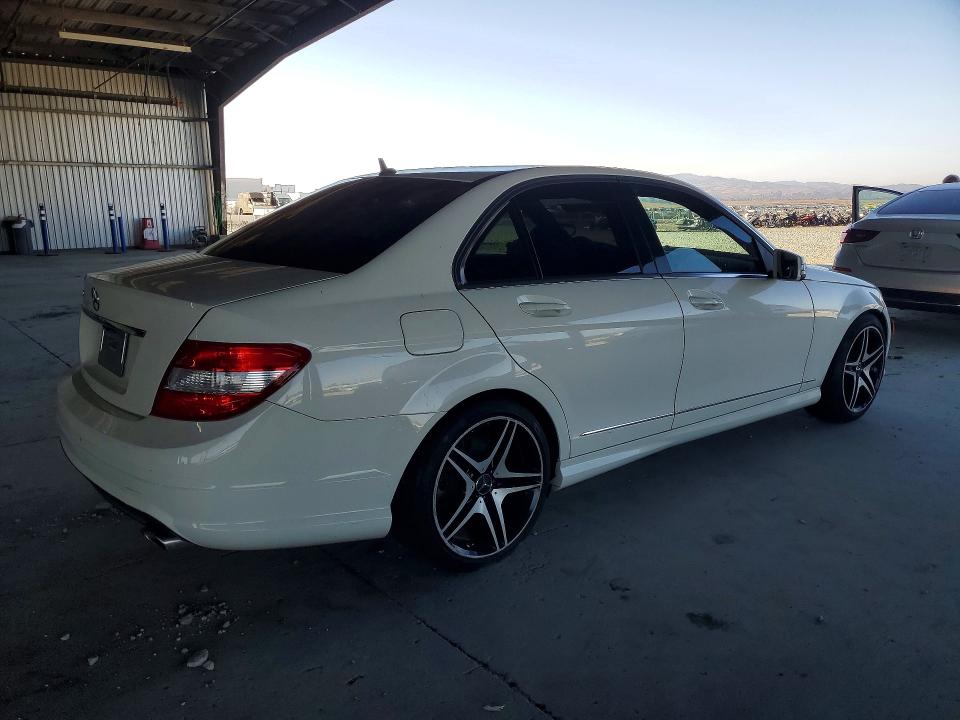 2010 Mercedes-benz C მანქანა იყიდება აუქციონზე, vin: WDDGF5EB7AR111166, აუქციონის ნომერი: 72600206