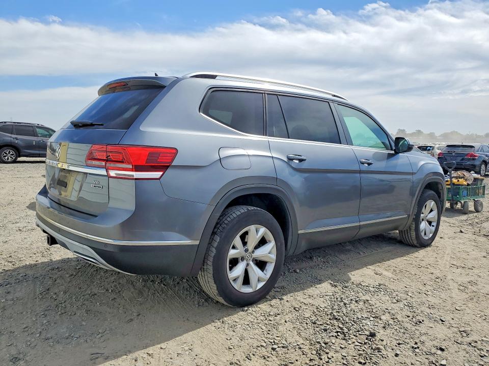 Продаж на аукціоні авто 2018 Volkswagen Atlas, vin: 1V2MR2CA5JC508437, номер лоту: 71423076