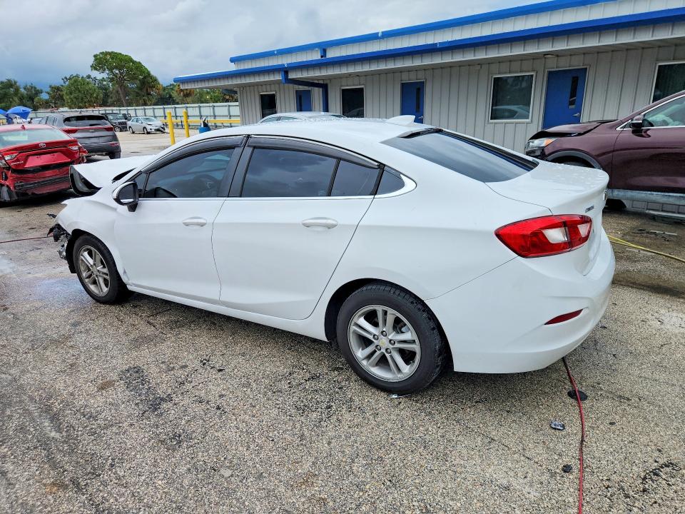 72008836 :رقم المزاد ، 1G1BE5SMXJ7106156 vin ، 2018 Chevrolet Cruze مزاد بيع