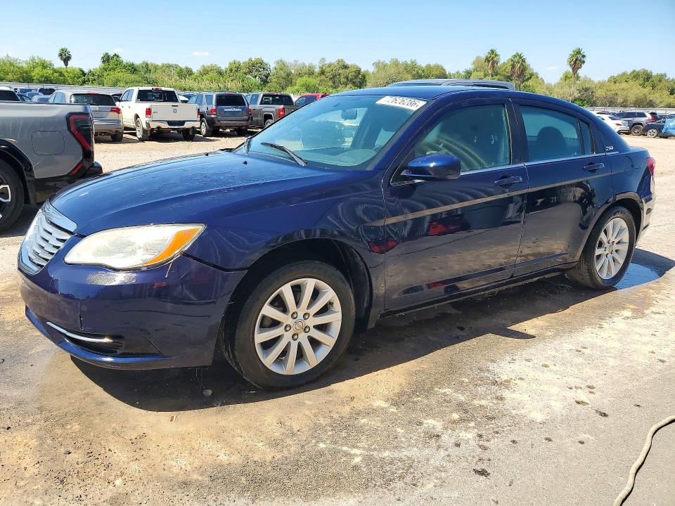 72626286 :رقم المزاد ، 1C3CCBBB7EN185094 vin ، 2014 Chrysler 200 مزاد بيع