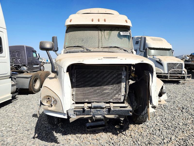 2016 Freightliner Cascadia 125 მანქანა იყიდება აუქციონზე, vin: 1FUBGLD54GLHN3580, აუქციონის ნომერი: 72848656