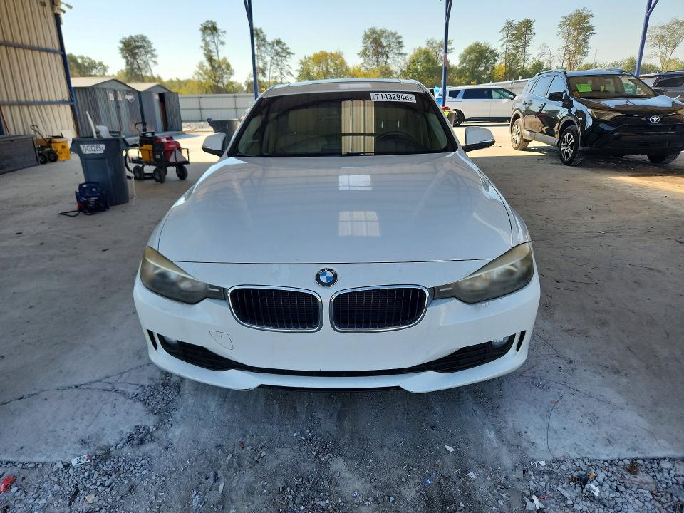 2014 Bmw 328 მანქანა იყიდება აუქციონზე, vin: WBA3A5C58EP600680, აუქციონის ნომერი: 71432946