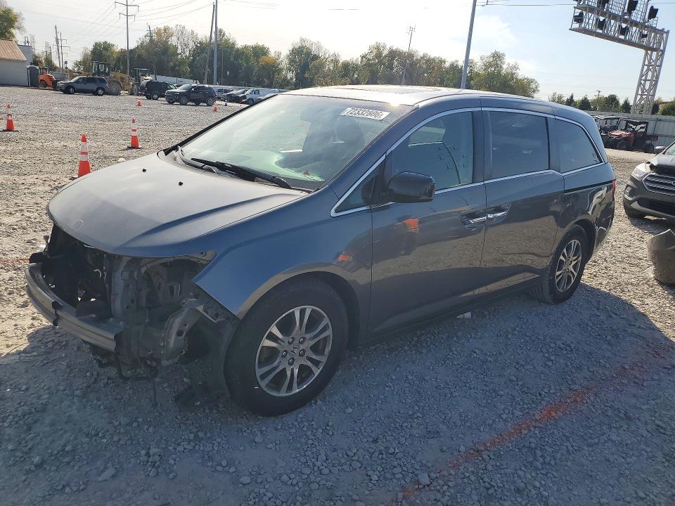 72332806 :رقم المزاد ، 5FNRL5H67CB138533 vin ، 2012 Honda Odyssey مزاد بيع