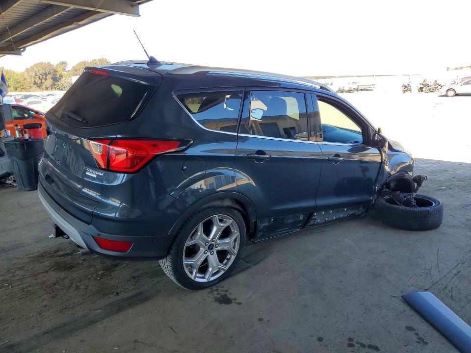 2019 Ford Escape მანქანა იყიდება აუქციონზე, vin: 1FMCU0J96KUB82972, აუქციონის ნომერი: 71668336