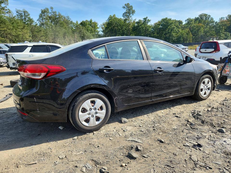 2017 Kia Forte მანქანა იყიდება აუქციონზე, vin: 3KPFK4A72HE074501, აუქციონის ნომერი: 71286466
