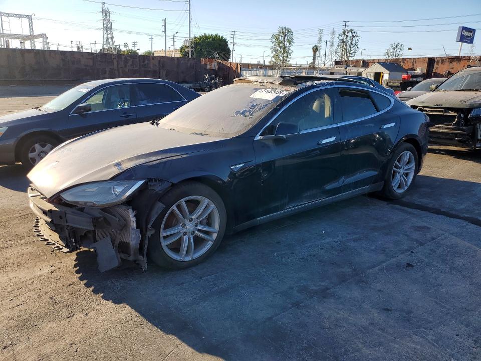 Auction sale of the 2014 Tesla Model S, vin: 5YJSA1S12EFP32933, lot number: 71622036