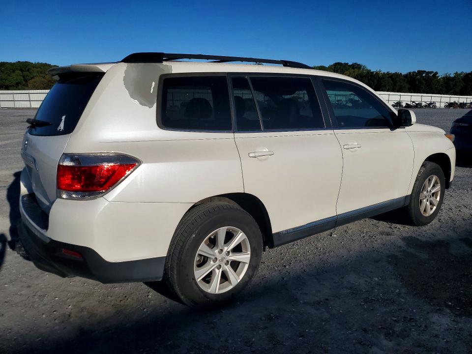 2011 Toyota Highlander მანქანა იყიდება აუქციონზე, vin: 5TDZA3EH8BS016550, აუქციონის ნომერი: 71878276