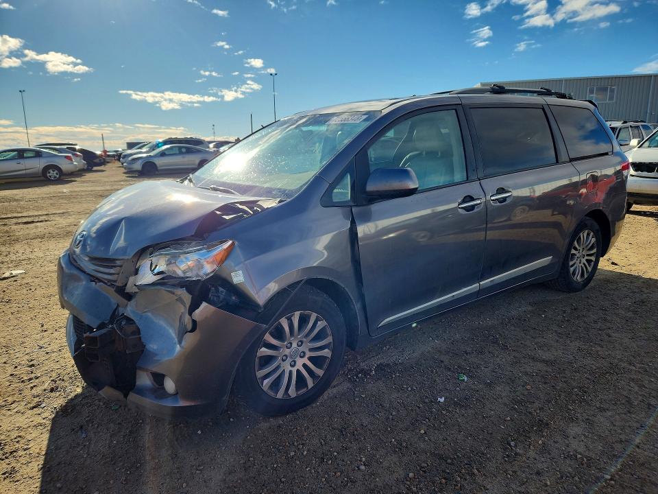 Продажа на аукционе авто 2011 Toyota Sienna, vin: 5TDYK3DC1BS170709, номер лота: 72556346