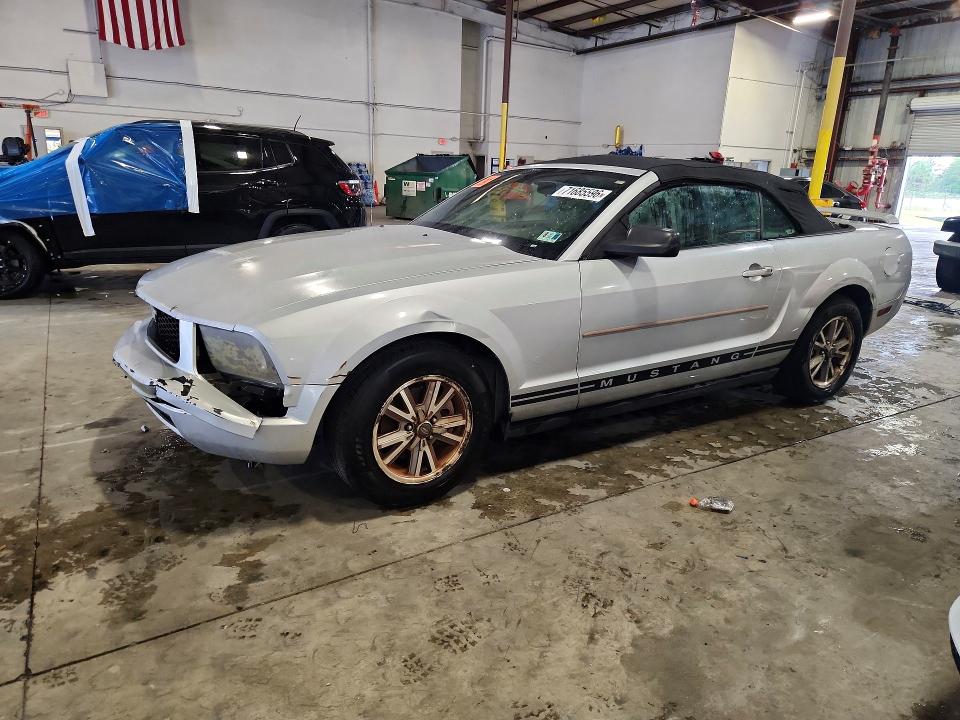 71685596 :رقم المزاد ، 1ZVFT84N255186881 vin ، 2005 Ford Mustang مزاد بيع