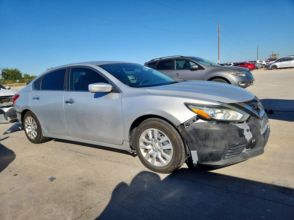 Продажа на аукционе авто 2017 Nissan Altima, vin: 1N4AL3AP1HN345471, номер лота: 72019166