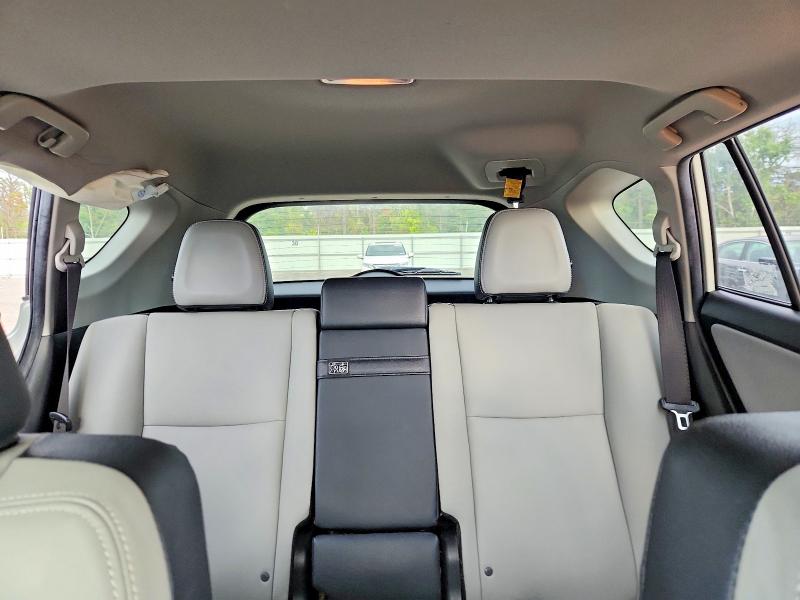71391186 :رقم المزاد ، JTMDJREV8HD132631 vin ، 2017 Toyota Rav4 Hv مزاد بيع