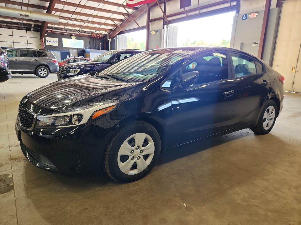 71737106 :رقم المزاد ، 3KPFK4A72JE230784 vin ، 2018 Kia Forte مزاد بيع