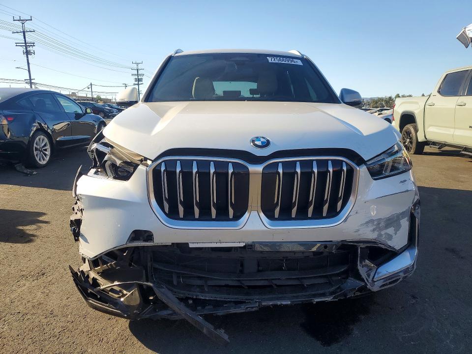 72566996 :رقم المزاد ، WBX73EF09P5V72291 vin ، 2023 Bmw X1 مزاد بيع