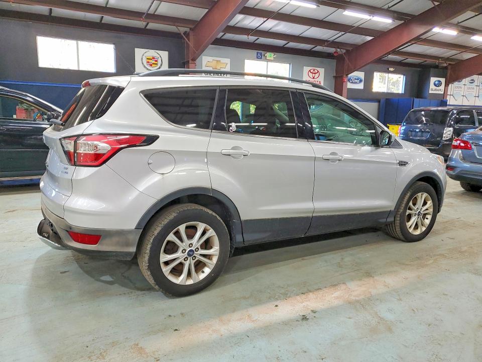 Продажа на аукционе авто 2017 Ford Escape, vin: 1FMCU9G96HUE27824, номер лота: 71746346