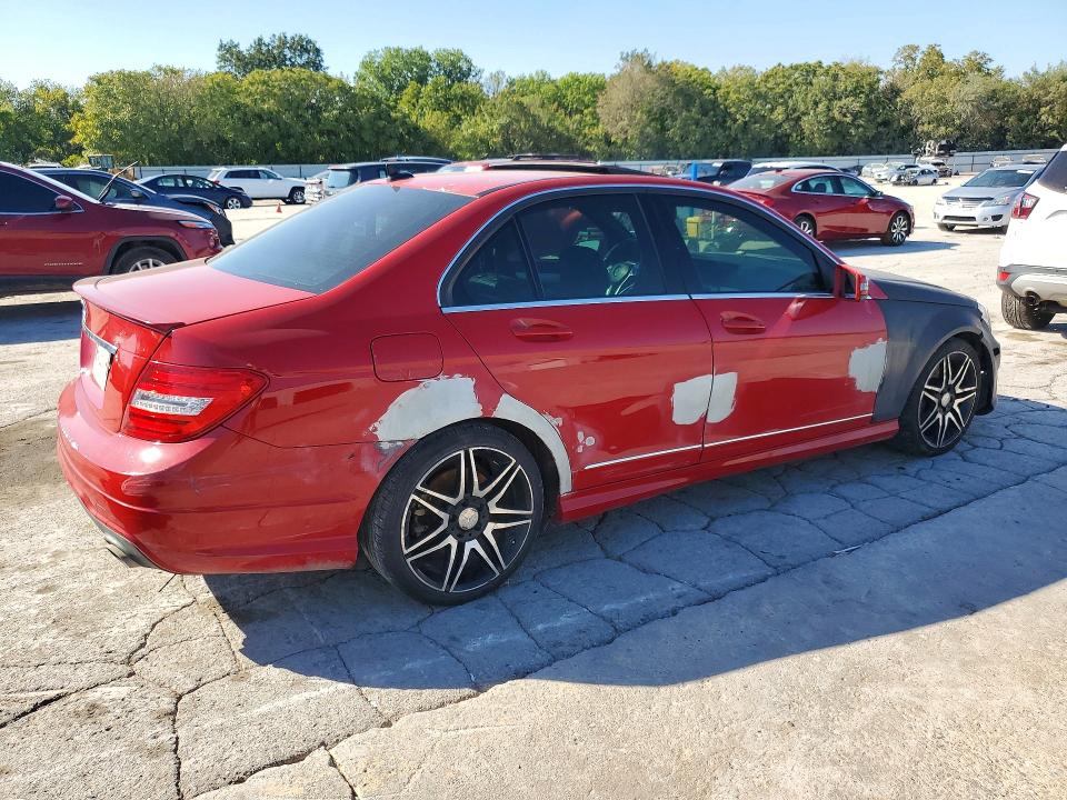 Продажа на аукционе авто 2013 Mercedes-benz C, vin: WDDGF5HB0DA863595, номер лота: 72180106