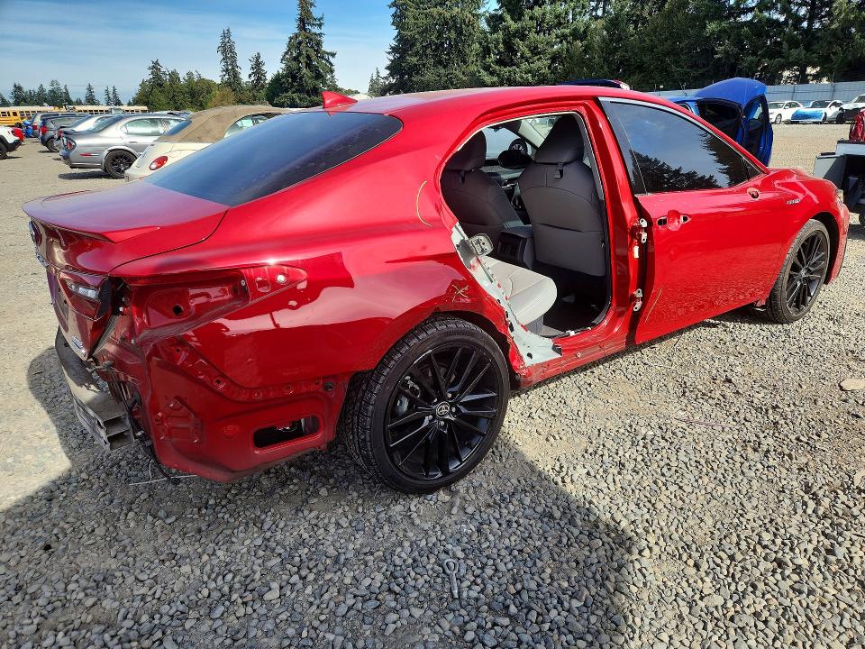 70739946 :رقم المزاد ، 4T1K31AK1MU030611 vin ، 2021 Toyota Camry مزاد بيع