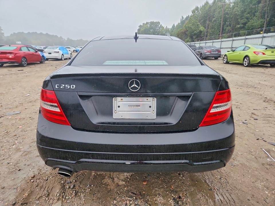 Продаж на аукціоні авто 2014 Mercedes-benz C, vin: WDDGJ4HB9EG282409, номер лоту: 71644886